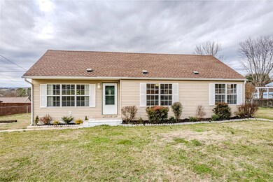 809 Hudson St-22