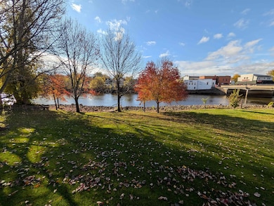 114 E North Water St, New London, WI 54961 - photo 6