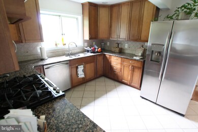 15108 Dufief Dr, North Potomac, MD 20878 - photo 5