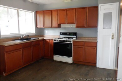 804 Montclair Rd, Fayetteville, NC 28314 - photo 4