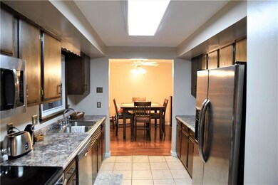 4545 Chapel Dr, Columbus, IN 47203 - photo 6