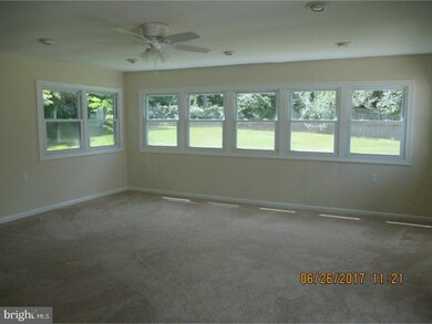 3 Holloway Cir, Newark, DE 19713 - photo 2