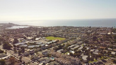 719 Magnolia Ave, Carlsbad, CA 92008 - photo 2