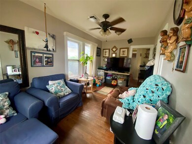 631 Wainwright St, Houston, TX 77022 - photo 3