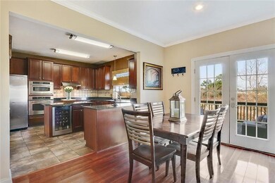 Kitchen/Dining combo