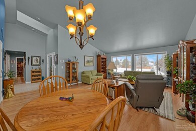 21104 Tall Mountain Cir, Bend, OR 97702 - photo 7