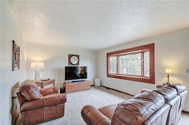 1041 W Stones Crossing Rd, Greenwood, IN 46143 - photo 3