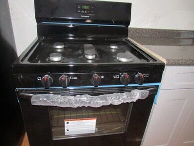 311 Providence Rd unit 3, South Grafton, MA 01560 - photo 2