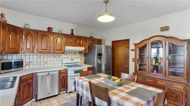 39 East St, Pawtucket, RI 02860 - photo 4