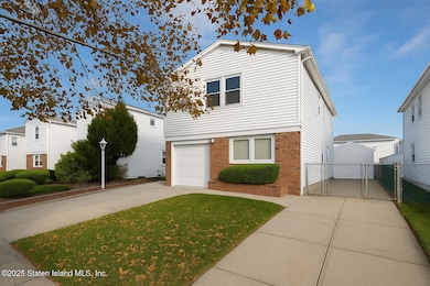 281 Arlene St, Staten Island, NY 10314 - photo 2