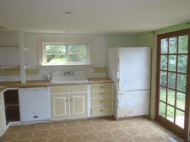 52 Eddy Rd, Edgecomb, ME 04556 - photo 2