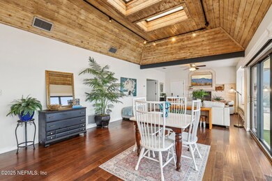 10-web-or-mls-Astor St Unit 13 - 010