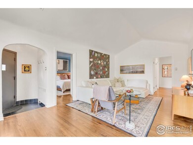 Warm & inviting entry into your home!