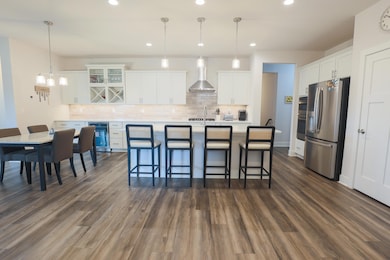 N28W25158 Parkway Ridge Cir unit B, Pewaukee, WI 53072 - photo 4