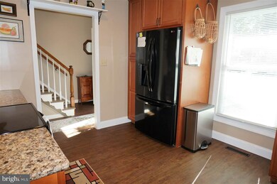 961 E Maple St, Palmyra, PA 17078 - photo 6