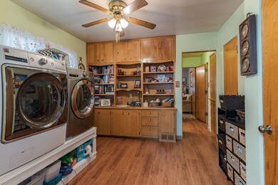 615 Maple St, Chenoa, IL 61726 - photo 2