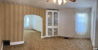 2010 W 6th St, Davenport, IA 52802 - photo 4