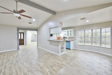 1139 Sally Anne Dr, Rosenberg, TX 77471 - photo 5