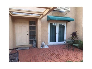 19612 Bobolink Dr unit 19612, Hialeah, FL 33015 - photo 2