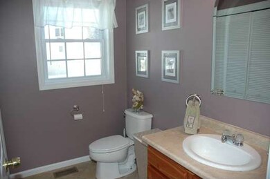 22 E 19th St, Lowell, MA 01850 - photo 5