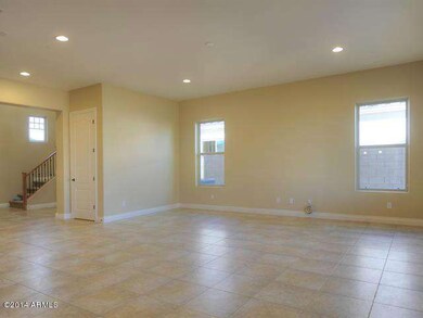 004_Living Room