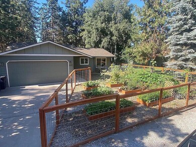 1953 SW Forest Ridge Ave, Bend, OR 97702 - photo 2