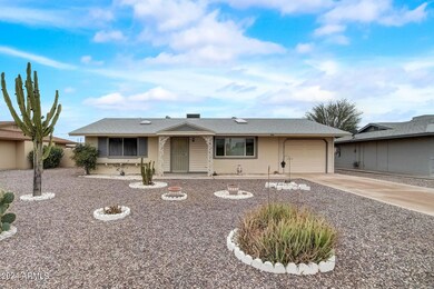 3-web-or-mls-W Sun City Blvd-003