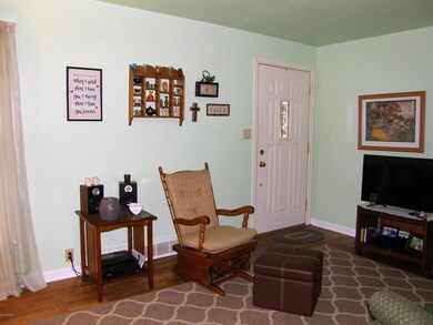 1652_2_LivingRm