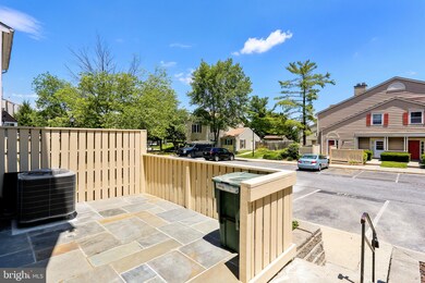 11304 Appledowre Way, Germantown, MD 20876 - photo 2