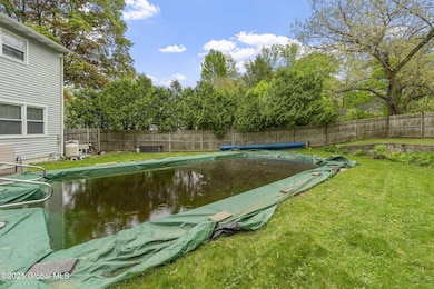 4-web-or-mls-15-oak-tree-ln