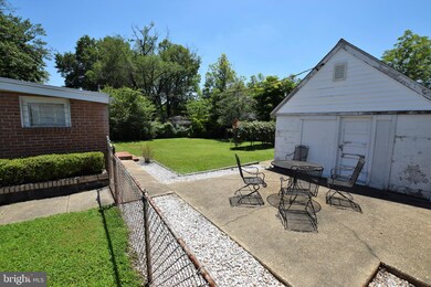 2917 Groveton St, Alexandria, VA 22306 - photo 3