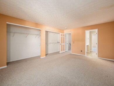 GRACIOUS OWNER'S BEDROOM w/ BATHROOM