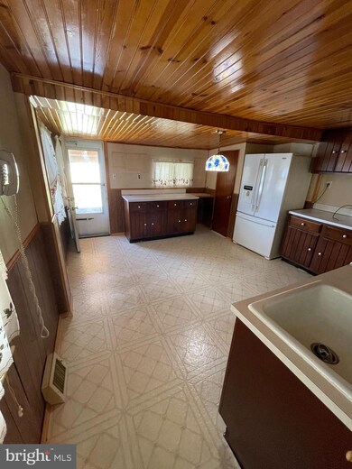 7920 Craig St, Philadelphia, PA 19136 - photo 5