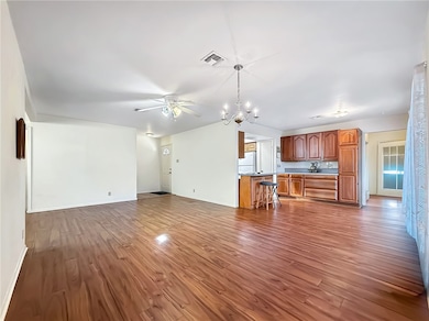 6910 Yukon Dr, Corpus Christi, TX 78412 - photo 3