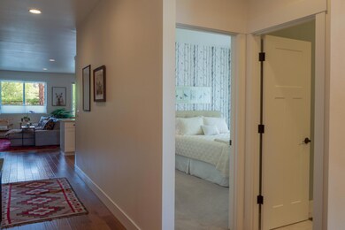 entry-2nd-Bed