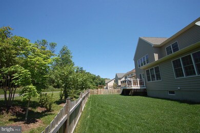 25299 Justice Dr, Chantilly, VA 20152 - photo 2