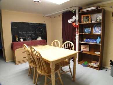 6-Dining3