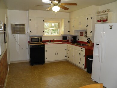 540 Park Ave, Lock Haven, PA 17745 - photo 4