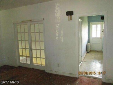 5402 Clover Rd, Baltimore, MD 21215 - photo 2