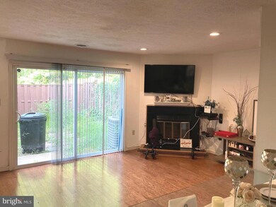 2356 Anvil Ln, Temple Hills, MD 20748 - photo 5