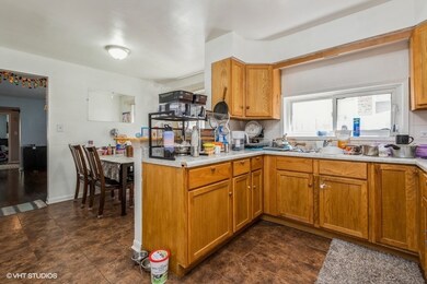 6106 N Mozart St, Chicago, IL 60659 - photo 5