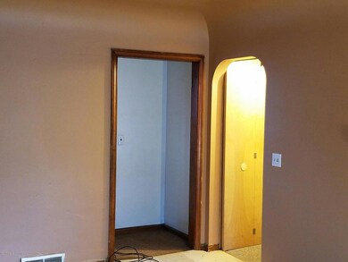 1124 Regent St, Lansing, MI 48912 - photo 6