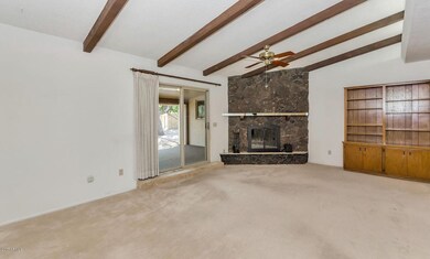 2885 E North Ln-large-005-15-Living Room