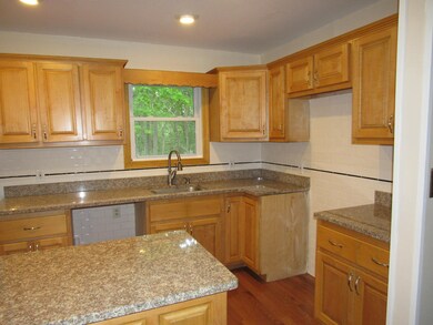 122 Franklin Dr, Hawley, PA 18428 - photo 3