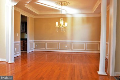 42261 Providence Ridge Dr, Chantilly, VA 20152 - photo 5