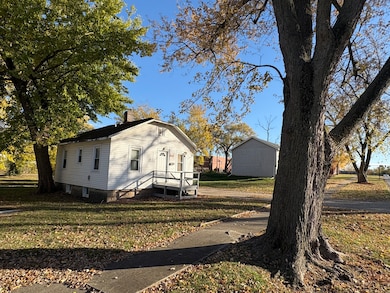 238 N Fairmont Ave, Kankakee, IL 60901 - photo 2