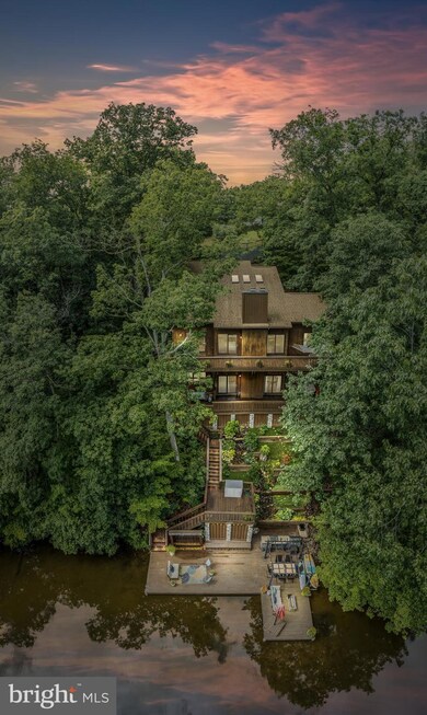 1233 Lakeview Dr, Cross Junction, VA 22625 - photo 2