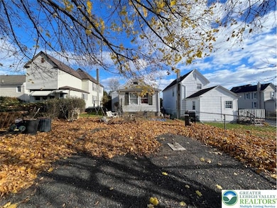 814 Charles St, Luzerne, PA 18709 - photo 2