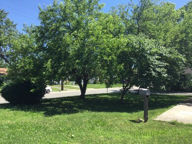 479 Elaine Rd, Columbus, OH 43213 - photo 3