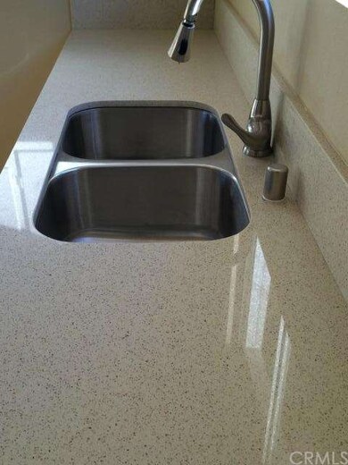Beautiful quartz counters and the new stainless st